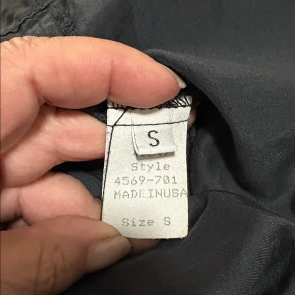 CP Shades gorgeous silk blend black dress w/ great pockets & belt. Made in USA - Picture 14 of 15